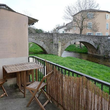 Auberge Du Vieux Pont 布里涅 外观 照片